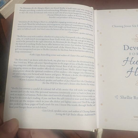 Devotions For The Hungry Heart Shellie Rushing Tomlinson Hardcover Like New - Picture 5 of 5